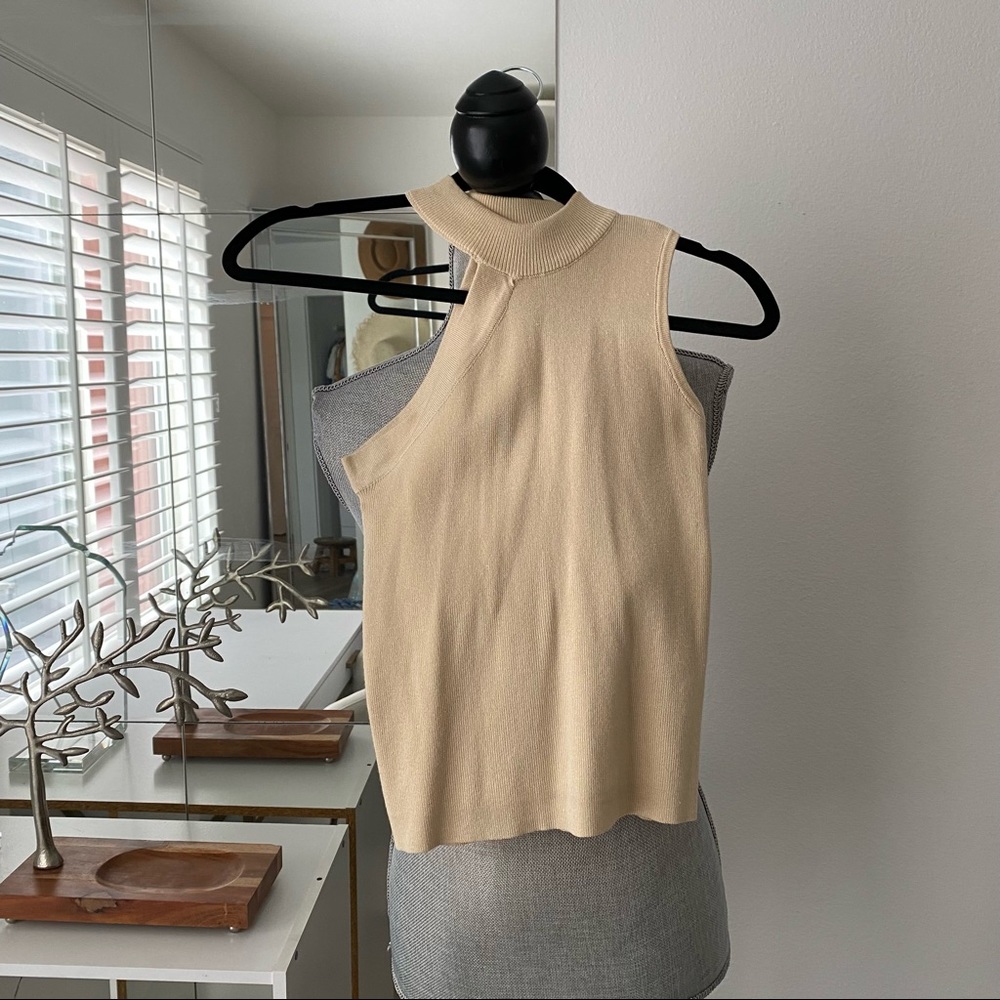 Princess Polly cream knit asymmetrical top - Picture 2 of 10